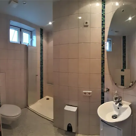 Monteurwohnung 4 Vollumen Bis 5 Personen Zum Sparpreis Apartamento Redwitz an der Rodach